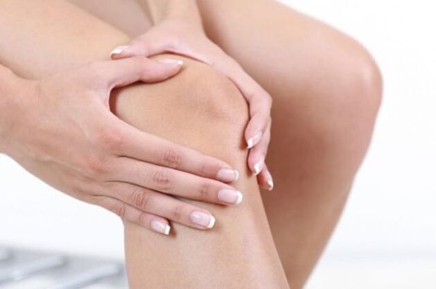 Com artrose, ocorre dor aguda, reduzindo a mobilidade da articulação do joelho. 